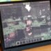 Minecraft en E Ink: Minecraft ejecutándose en una tablet con pantalla E Ink en escala de grises, mostrando las limitaciones reales de la tinta electrónica en rendimiento y calidad de imagen durante el juego.