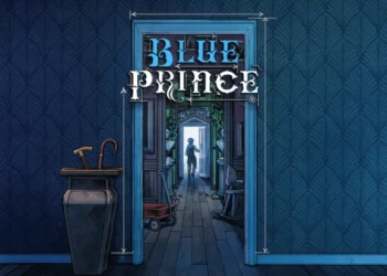 Reseña de Blue Prince - Arte promocional de Blue Prince: puerta azul abierta a un pasillo de la mansión, explorador al fondo; reseña del juego Diseña la 46ª sala y gana la mansión.