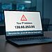 Fuga de IP - Portátil mostrando advertencia de fuga de IP con dirección IP visible en pantalla, ilustrando fallo de seguridad que expone la identidad del usuario y la necesidad de proteger la privacidad online.
